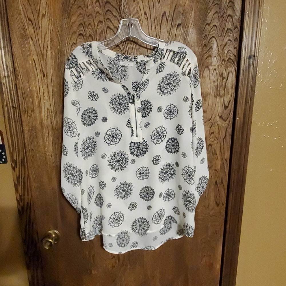 Maurices shirt